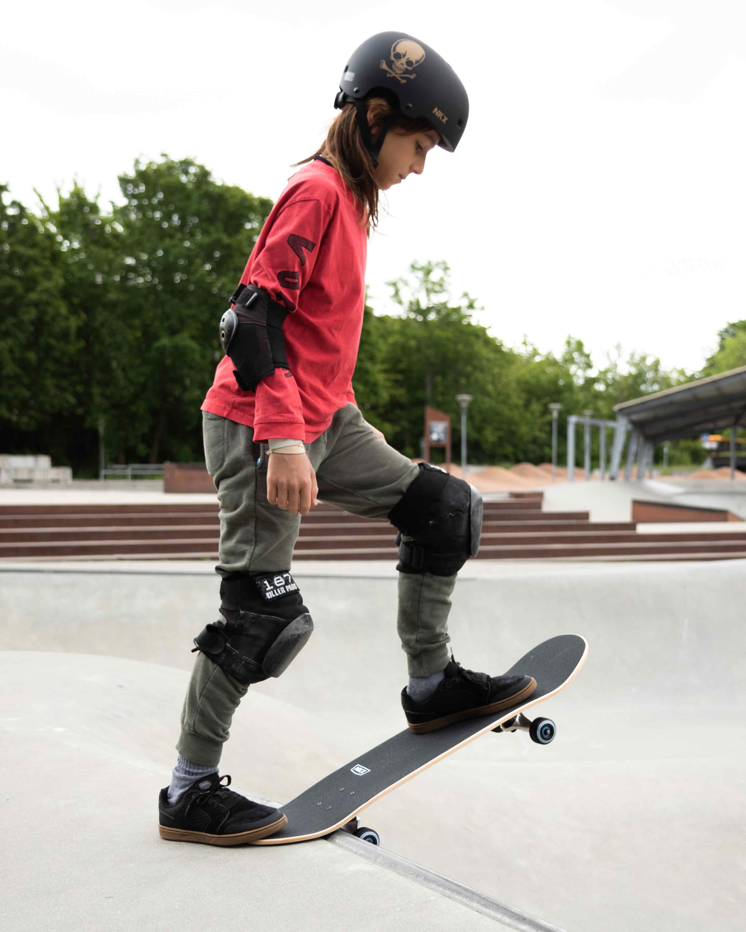 NKX Brain Saver zertifizierter Skate-Helm