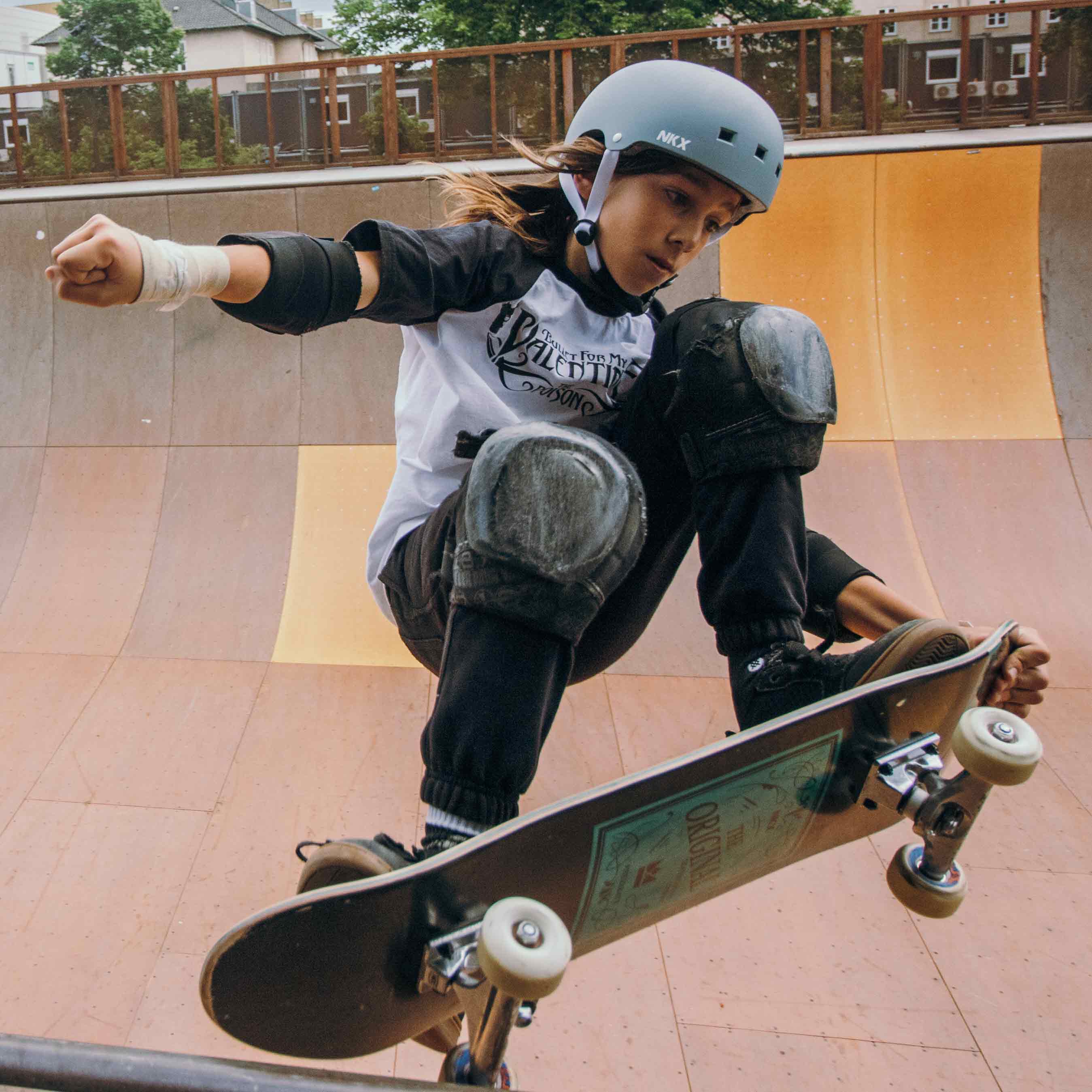 NKX Brain Saver zertifizierter Skate-Helm