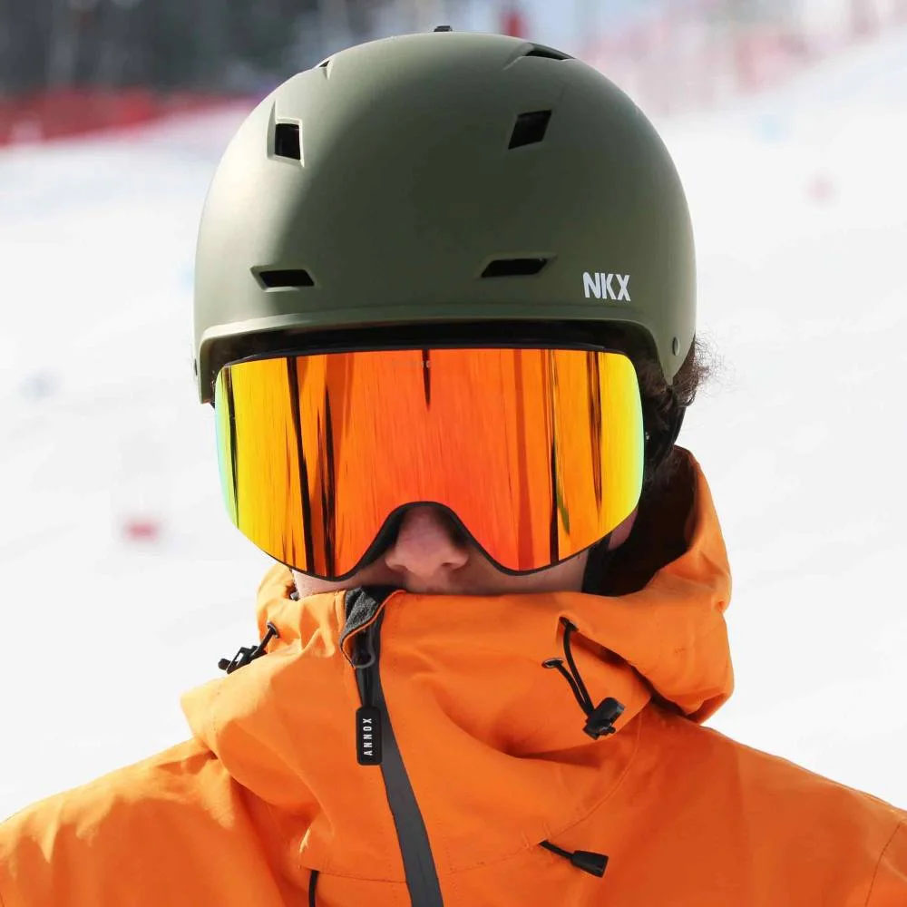 NKX Nomad Schneehelm