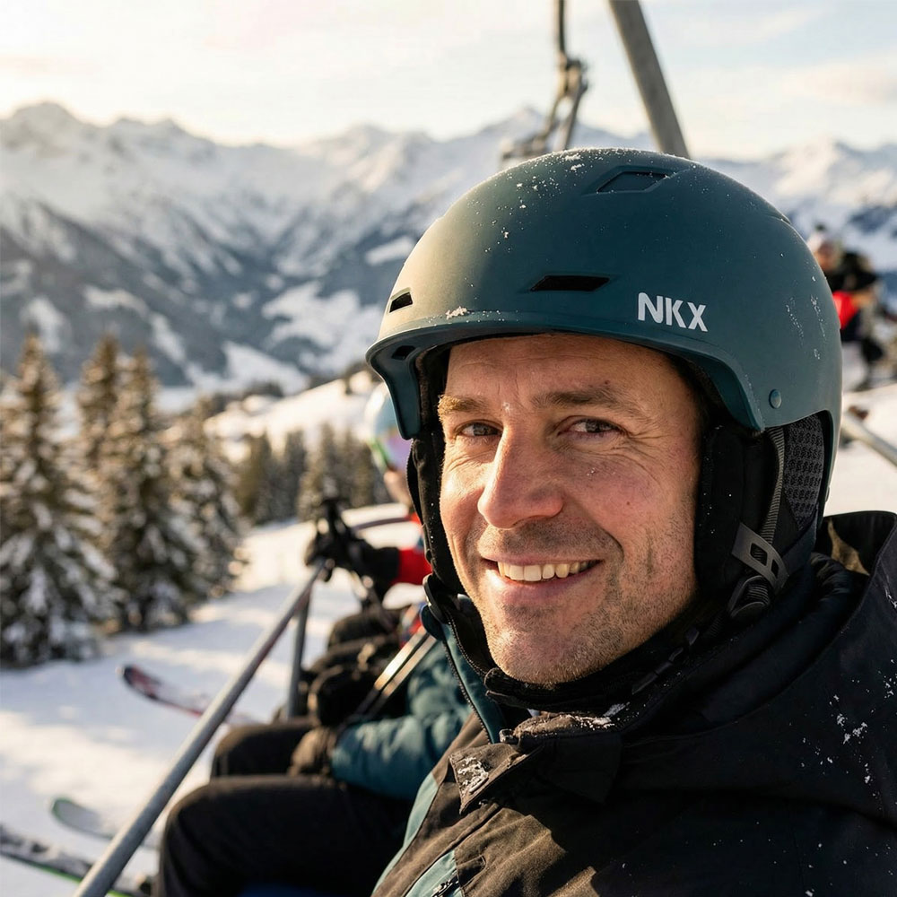 NKX Nomad Schneehelm