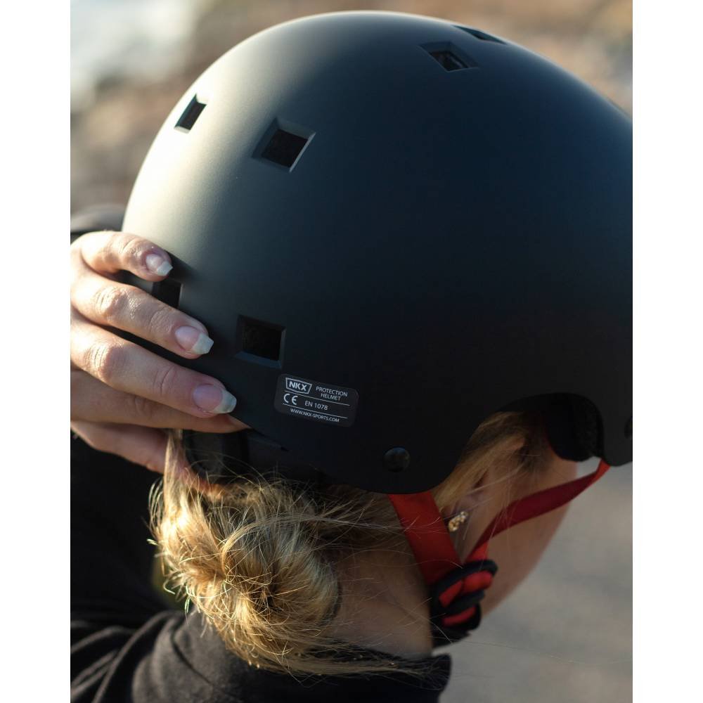 NKX Brain Saver zertifizierter Skate-Helm