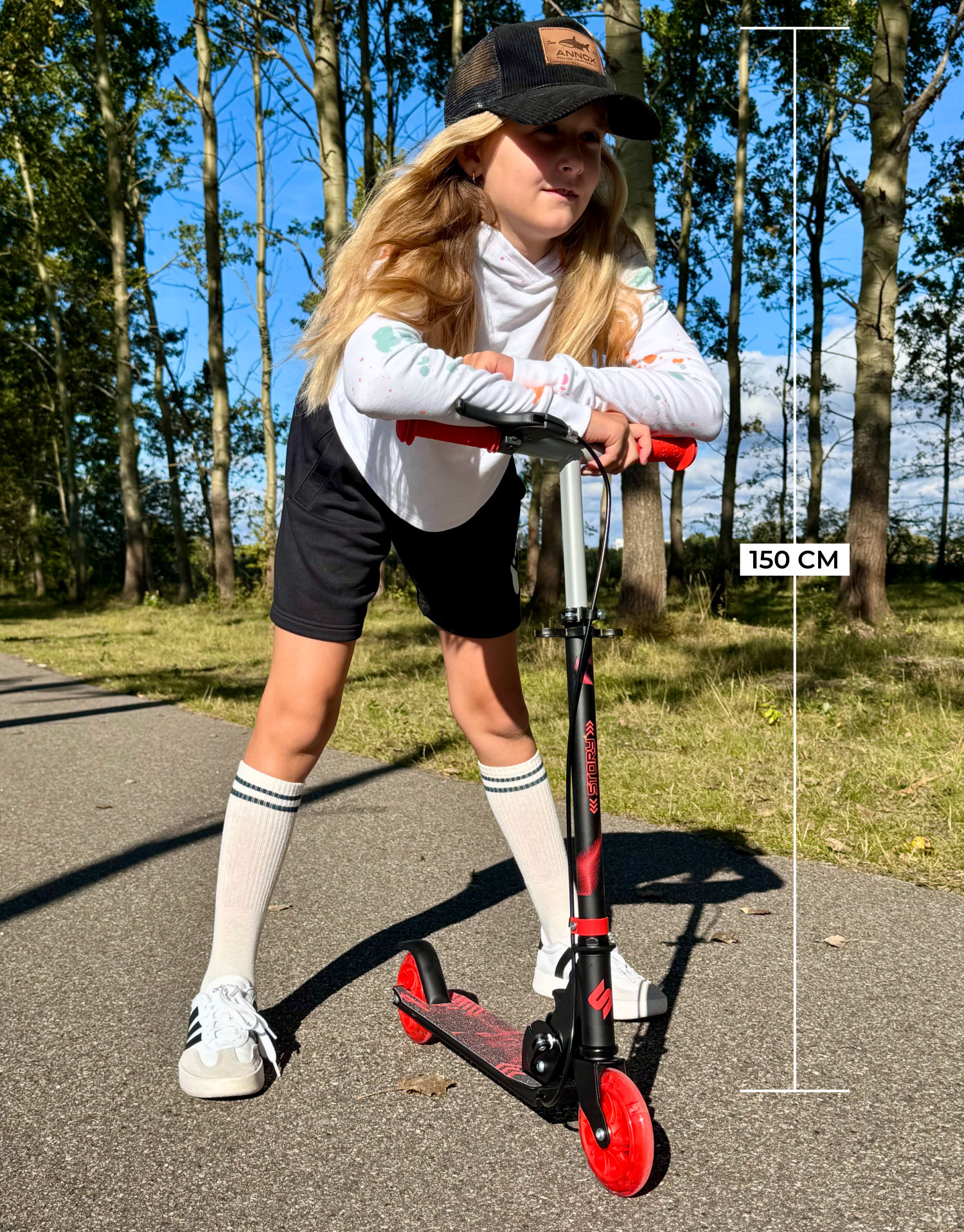 Story Play Kinderroller mit Handbremse und LED-Rädern